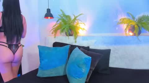 cata_gil1 online show from October 11, 2025, 8:07 pm