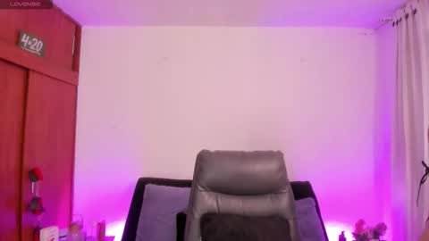 Cata green model independient online show from November 1, 2025, 9:06 pm