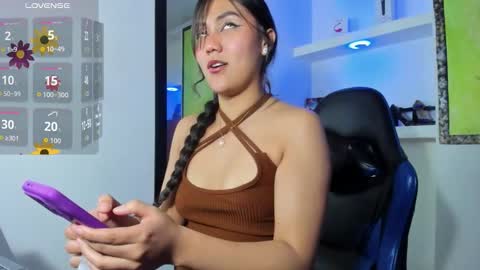 C A T A L E H I A online show from November 11, 2025, 9:04 pm