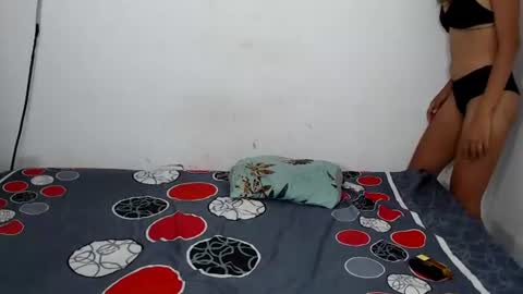 cataliinah_ online show from June 13, 2026, 6:50 pm
