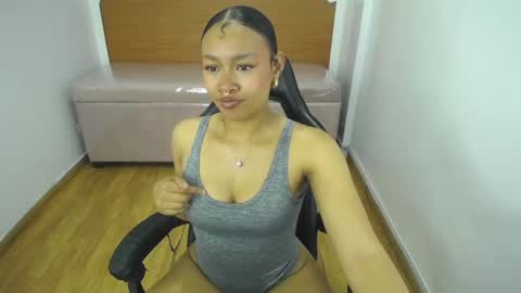 Snapshot of catalina25_t chatting on October 1, 2025, 7:42 pm catalina25_t online show from October 1, 2025, 7:42 pm