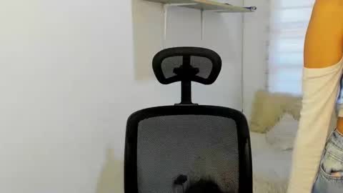 catalina_hot7 online show from November 5, 2025, 12:16 pm