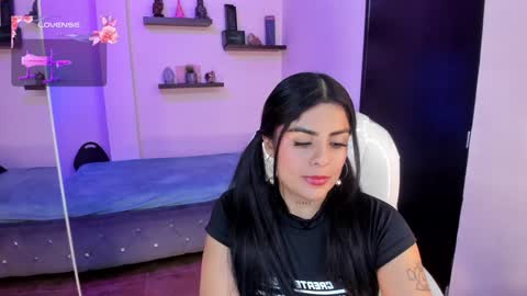 Snapshot of catalina_naughtyy chatting on December 15, 2024, 11:31 pm Catalina online show from December 15, 2024, 11:31 pm