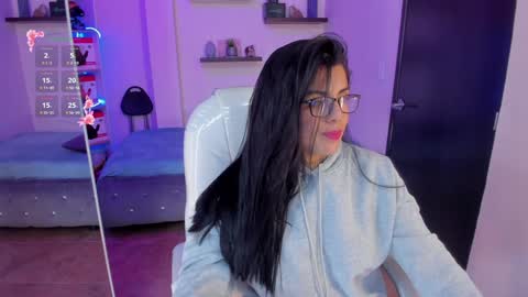 Snapshot of catalina_naughtyy chatting on December 30, 2024, 9:19 pm Catalina online show from December 30, 2024, 9:19 pm