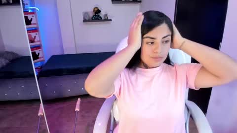 Snapshot of catalina_naughtyy chatting on February 10, 2025, 7:49 pm Catalina online show from February 10, 2025, 7:49 pm