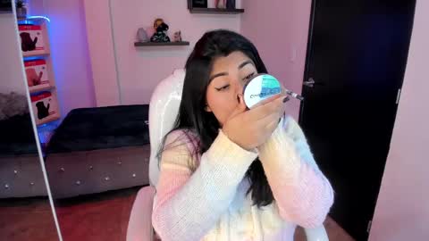 Snapshot of catalina_naughtyy chatting on February 25, 2025, 8:41 pm Catalina online show from February 25, 2025, 8:41 pm