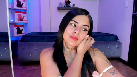 Snapshot of catalina_naughtyy chatting on March 1, 2025, 10:42 pm Catalina online show from March 1, 2025, 10:42 pm