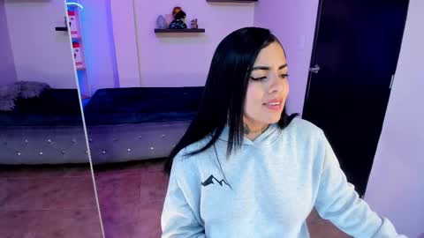 Snapshot of catalina_naughtyy chatting on March 2, 2025, 1:47 am Catalina online show from March 2, 2025, 1:47 am
