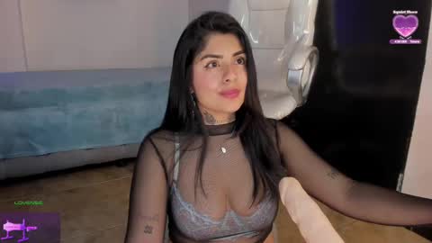 Snapshot of catalina_naughtyy chatting on March 10, 2025, 11:16 pm Catalina online show from March 10, 2025, 11:16 pm