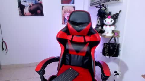 Snapshot of catalina_prada_ chatting on September 29, 2025, 1:33 am Catalina online show from September 29, 2025, 1:33 am