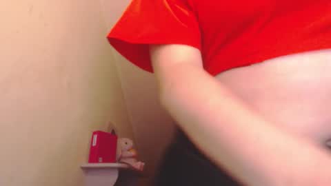 Catalina Saenz online show from December 19, 2025, 2:29 am