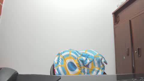 catalina online show from October 11, 2025, 4:16 pm