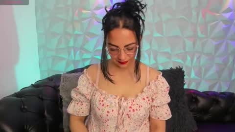 Cata Rios online show from September 19, 2025, 2:40 pm