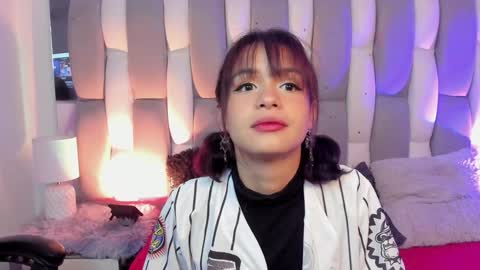 Snapshot of catarsiss_moon chatting on December 19, 2024, 11:50 am Cat online show from December 19, 2024, 11:50 am