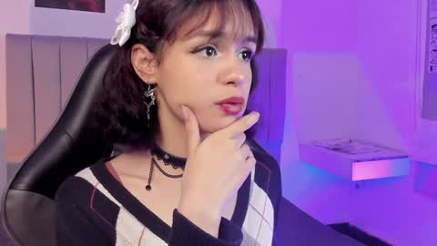 Snapshot of catarsiss_moon chatting on January 3, 2025, 7:50 pm Cat online show from January 3, 2025, 7:50 pm