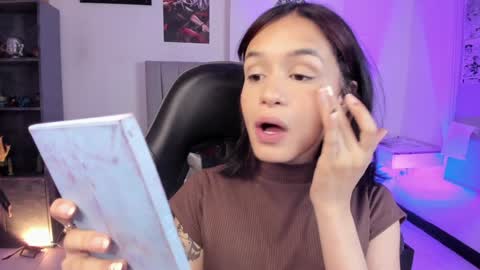 Snapshot of catarsiss_moon chatting on January 5, 2025, 2:38 am Cat online show from January 5, 2025, 2:38 am