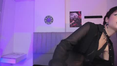 Snapshot of catarsiss_moon chatting on January 11, 2025, 11:24 pm Cat online show from January 11, 2025, 11:24 pm