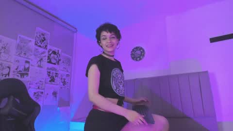 Snapshot of catarsiss_moon chatting on January 17, 2025, 11:29 pm Cat online show from January 17, 2025, 11:29 pm