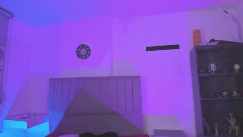 Snapshot of catarsiss_moon chatting on January 18, 2025, 2:36 am Cat online show from January 18, 2025, 2:36 am