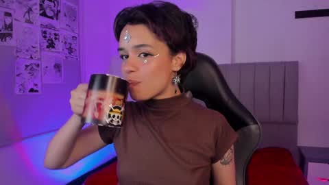 Snapshot of catarsiss_moon chatting on February 3, 2025, 11:26 pm Cat online show from February 3, 2025, 11:26 pm