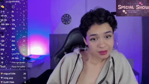 Snapshot of catarsiss_moon chatting on February 12, 2025, 11:09 pm Cat online show from February 12, 2025, 11:09 pm