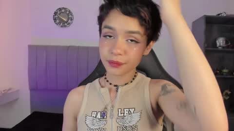 Snapshot of catarsiss_moon chatting on February 20, 2025, 9:42 pm Cat online show from February 20, 2025, 9:42 pm