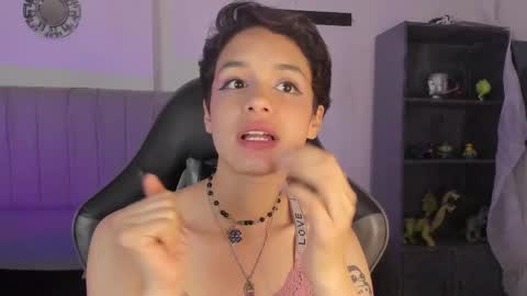 Snapshot of catarsiss_moon chatting on February 21, 2025, 12:49 am Cat online show from February 21, 2025, 12:49 am