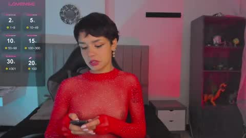 Snapshot of catarsiss_moon chatting on March 6, 2025, 8:16 pm Cat online show from March 6, 2025, 8:16 pm