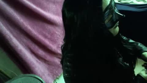 catbombon online show from March 26, 2026, 4:29 am