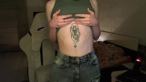 Snapshot of cath_dysphoria_ chatting on May 21, 2026, 7:43 pm CATH online show from May 21, 2026, 7:43 pm