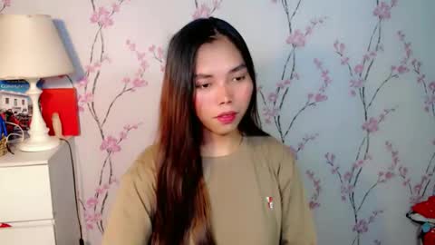 Snapshot of catherine_365 chatting on October 2, 2025, 5:14 am catherine_365 online show from October 2, 2025, 5:14 am