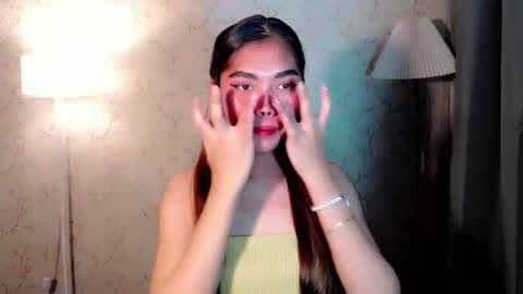 Snapshot of catherine_365 chatting on October 21, 2025, 7:14 pm catherine_365 online show from October 21, 2025, 7:14 pm