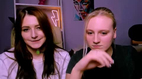 Snapshot of catherine_kitty chatting on February 21, 2025, 7:21 pm Catherine online show from February 21, 2025, 7:21 pm