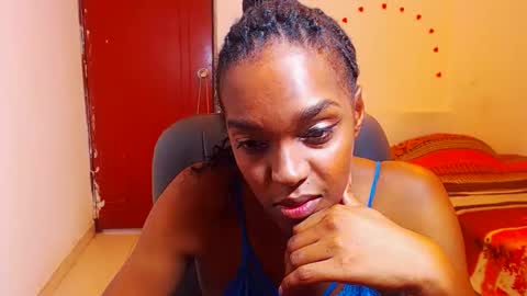 cathi_nahomi online show from December 20, 2025, 7:32 pm