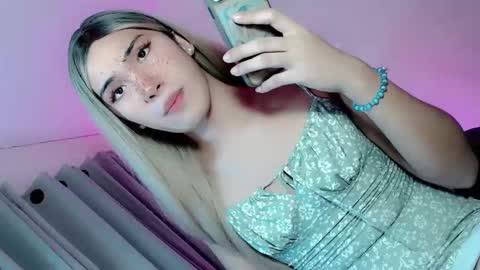 Snapshot of cathleashemalegoddess chatting on October 27, 2025, 12:09 pm cathleashemalegoddess online show from October 27, 2025, 12:09 pm