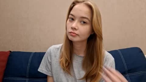 Alisa online show from October 27, 2025, 11:03 am