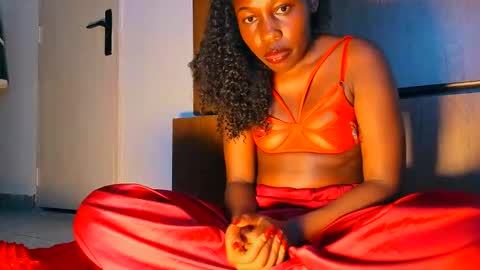 catrine online show from November 8, 2025, 6:51 pm