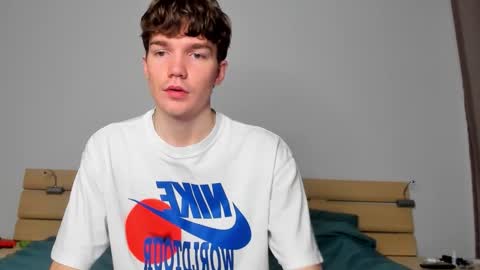 Snapshot of caties_cutes2 chatting on October 24, 2025, 8:44 am Tobi Den online show from October 24, 2025, 8:44 am