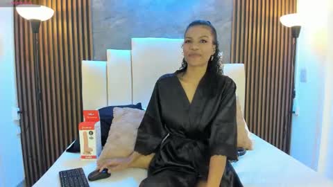 Snapshot of catiusca_reyes_03 chatting on November 27, 2025, 2:08 pm catiusca_reyes_03 online show from November 27, 2025, 2:08 pm