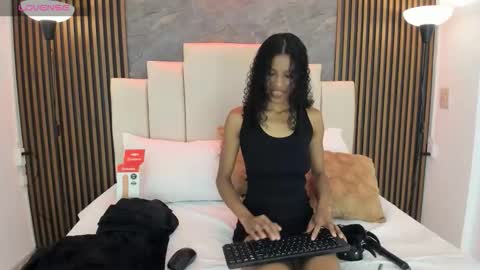 Snapshot of catiusca_reyes_03 chatting on December 4, 2025, 2:48 pm catiusca_reyes_03 online show from December 4, 2025, 2:48 pm