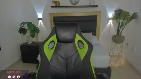 Juliana online show from December 30, 2024, 3:03 am