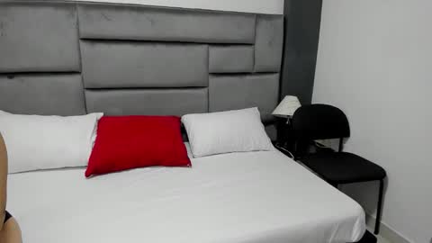 Catleya online show from January 11, 2026, 12:10 pm