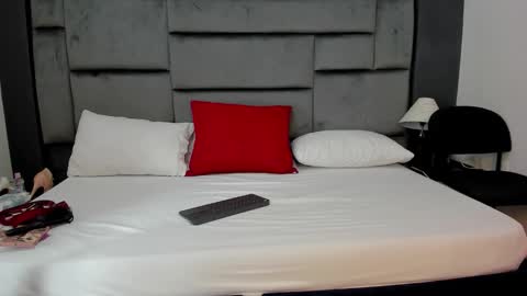 Catleya online show from January 12, 2026, 12:21 pm