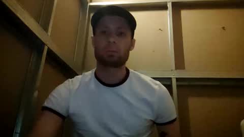 Snapshot of catmen001 chatting on February 25, 2026, 6:17 pm catmen001 online show from February 25, 2026, 6:17 pm