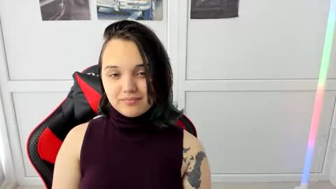 Snapshot of catrine_cute chatting on May 13, 2026, 6:44 am Catrine online show from May 13, 2026, 6:44 am