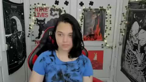 Snapshot of catrine_cute chatting on July 3, 2026, 7:15 am Catrine online show from July 3, 2026, 7:15 am