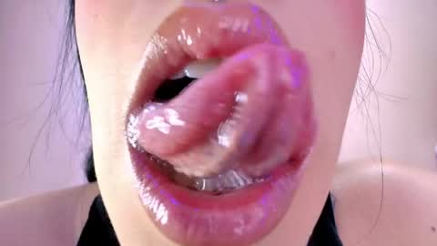 Cattleya online show from March 19, 2026, 4:38 am