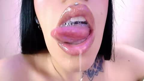 Snapshot of catte_jensen chatting on May 3, 2026, 5:13 am Cattleya online show from May 3, 2026, 5:13 am