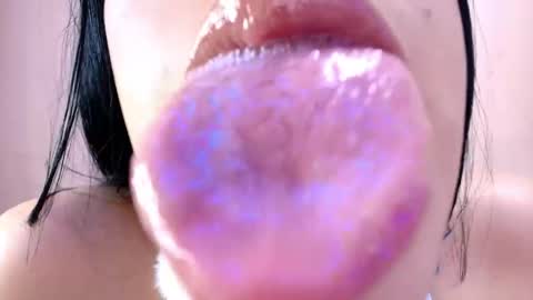 Snapshot of catte_jensen chatting on May 6, 2026, 5:25 am Cattleya online show from May 6, 2026, 5:25 am