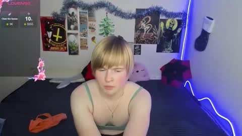 cattie_w_ online show from January 16, 2026, 1:09 am